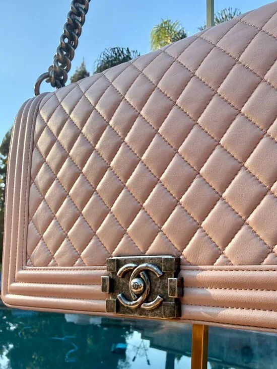 CHANEL Le Boy Quilted Single Flap - Picture 3 of 3